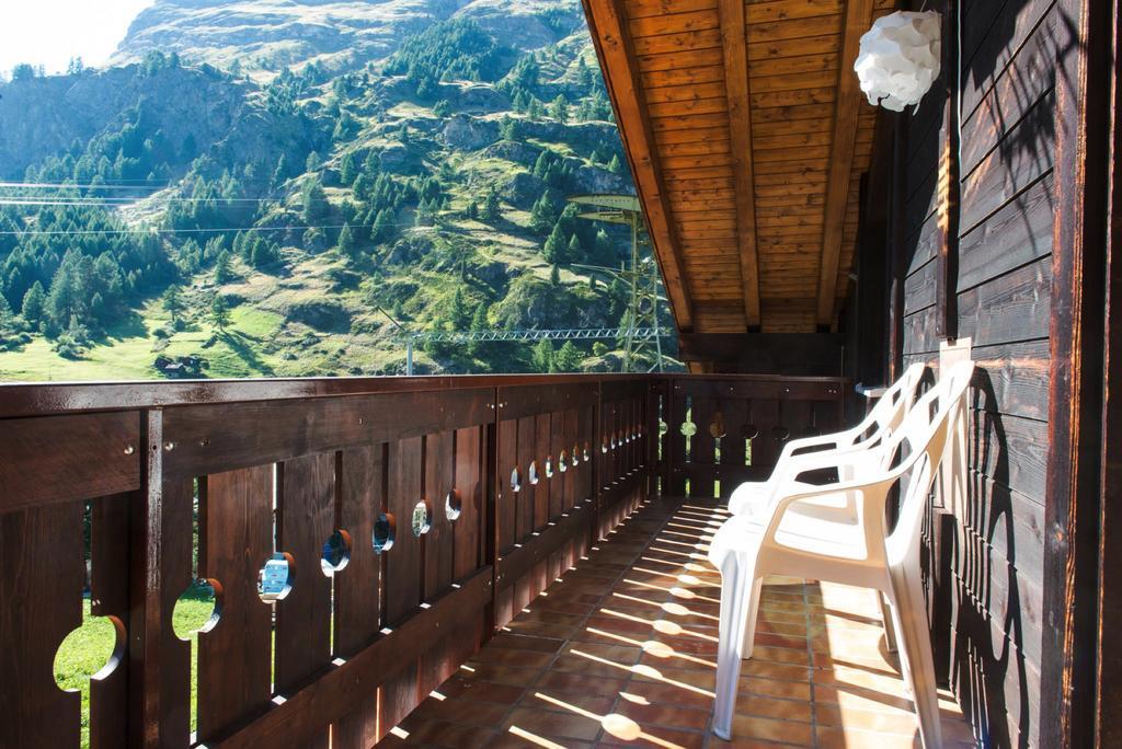 Bed & Breakfast Bijou Церматт Номер фото
