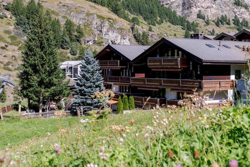 Bed & Breakfast Bijou Церматт Экстерьер фото