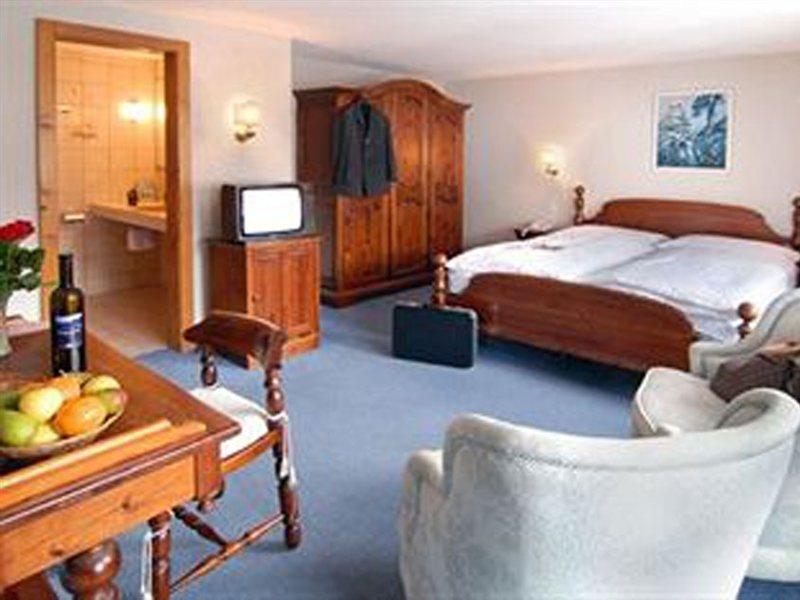 Bed & Breakfast Bijou Церматт Экстерьер фото